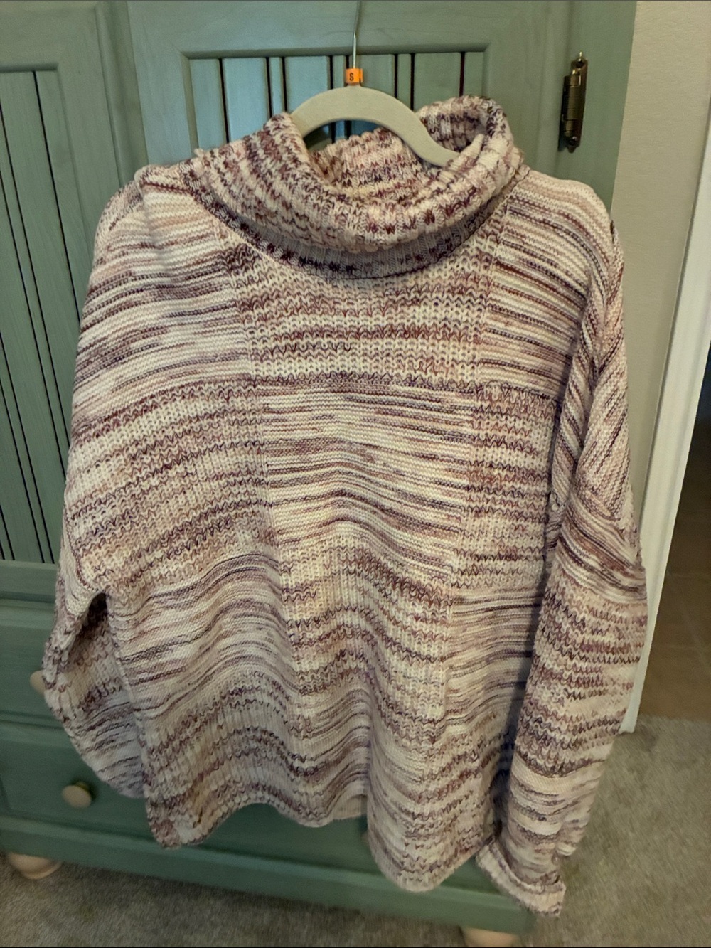 Liz Claiborne Marled Turtleneck Sweater in Cream & Mauve